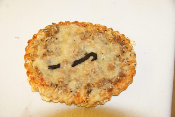 Pizza de tonyina i formatge - Imatge 2
